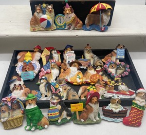 lot 107 image: Lot of 25 Resin Sheltie Collie Magnets Holiday Dogs Holiday Collies