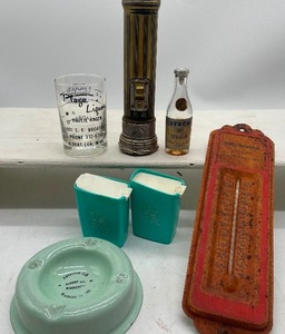 lot 145 image: American Gas Albert Lea MN Enamel Ashtray, Plaza Liquors Albert Lea Advertising Lot MISC