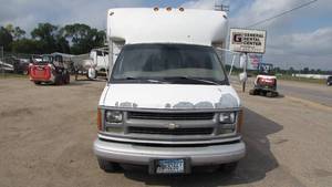 2001 Chevrolet Box Truck 15 With Tool Doors
