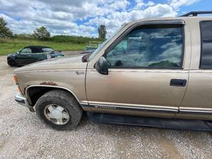 1999 Chevrolet Tahoe LT - 4X4
