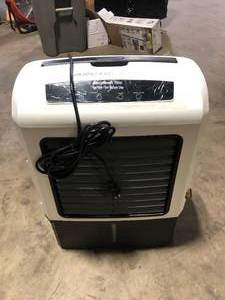 ARCTIC AIR 1300 CFM 3-Speed Settings Portable Evaporative Air Cooler with up to 500 sq. ft. Cooling Customer Returns See Pictures