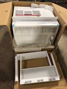 GE 5,000 BTU 115V Window Air Conditioner Cools 150 Sq. Ft. in White  Customer Returns See Pictures