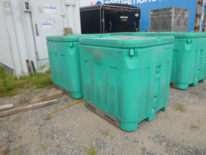 2 Dyno Containers with Lids