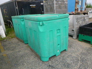 2 Dyno Containers with Lids