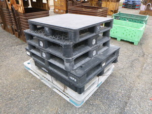 7 Plastic Pallets