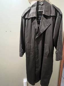 lot 223 image: Adolfo Mens Trench Coat 40R