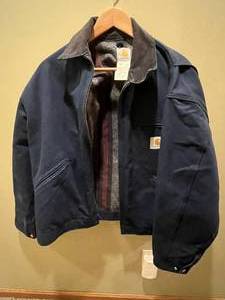lot 224 image: Carhartt Mens Work Jacket - Size 48, Navy