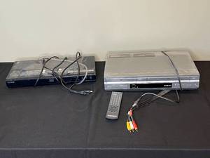 lot 226 image: Sony DVDVHS Player Combo with Remote and Sony Blu-Ray Player