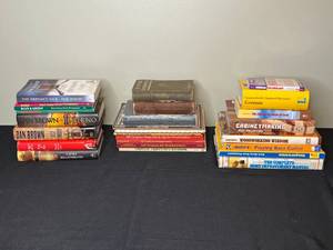 lot 229 image: Assorted Collection of Books Woodworking, German Language, Home Improvement and More