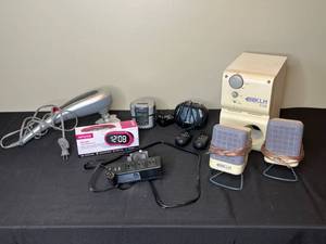lot 244 image: Assorted Electronics and Accessories Lot