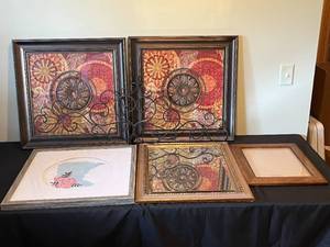 lot 268 image: Set of Framed Wall Art with Decorative Mirrors and Empty Frame