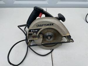 lot 7 image: Craftsman 7-14 inch Circular Saw 2 18 HP