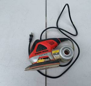 lot 9 image: BLACK & DECKER Cyclone Corded Sander MS1000