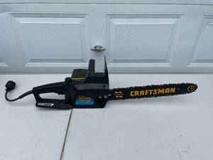 lot 10 image: Craftsman 16-Inch Electric Chain Saw 2.75HP