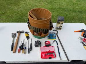 lot 49 image: Assorted Hand Tools and Tool Bucket Set