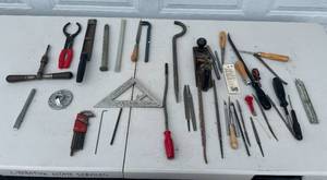 lot 134 image: Assorted Hand Tools Collection