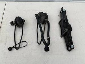lot 277 image: Lot of Automotive Tools - Brake Bleeder and Scissors Jack