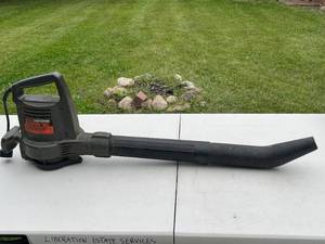 lot 290 image: Sears Craftsman Blower Vac