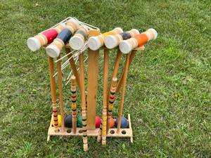 lot 293 image: Sportcraft Croquet Set with Stand