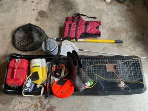 lot 306 image: Lot of Various Fishing and Outdoor Equipment