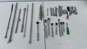 lot 155 image: Lot of Assorted Automotive Hand Tools