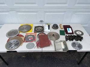 lot 160 image: Assorted Saw Blades, Sanding Screens, and Grinding Discs Lot
