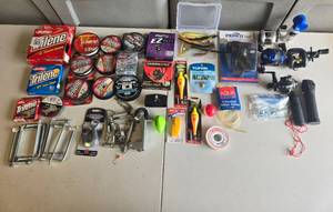lot 165 image: Mixed Lot of Fishing and Marine Equipment