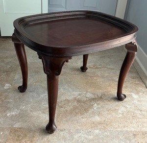 lot 35 image: Elegant Accent Mahogany Table