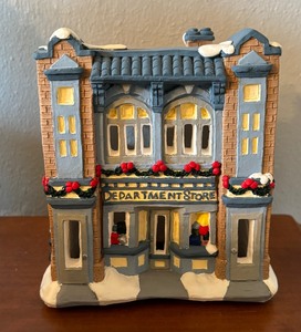 lot 105D image: Holiday Village Buildings and Houses