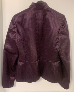 lot 122 image: Pretty Purple Ellen Tracy Jacket