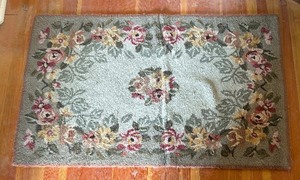 lot 245 image: Charming Hand Hooked Chinese Rug