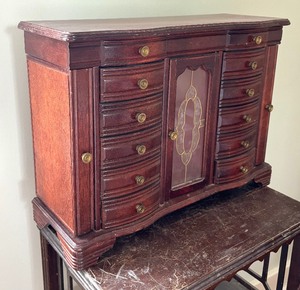 lot 246 image: Vintage Dresser Top Jewelry Cabinet
