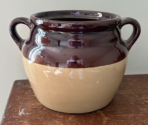 lot 254 image: Two USA Pottery Crocks