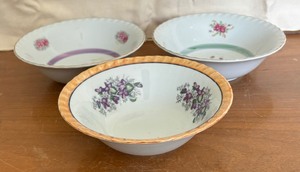 lot 261 image: Three Vintage Floral Bowls