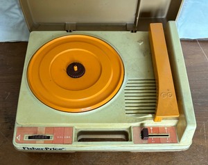 lot 268 image: Vintage Fisher-Price Record Player  Turntable