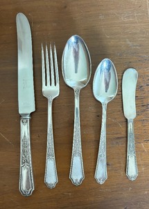 lot 278 image: Rogers Bros Flatware Grouping