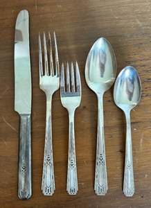 lot 119C image: Vintage WM Rogers and Son Flatware Grouping