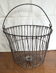 lot 315C image: Vintage Wares including a Vintage Wooden Bread Bowl, Wire Egg Basket and More