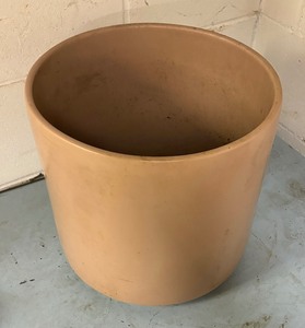 lot 292 image: Pretty Vintage Planter