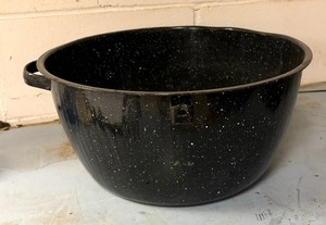 lot 293 image: Cooking and Canning Wares