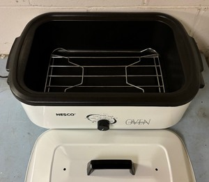 lot 298 image: Nesco Roaster Oven 4808-14