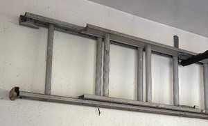lot 404 image: Extra Long Extension Ladder
