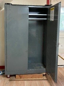 lot 415 image: Metal Two Door Storage Cabinet