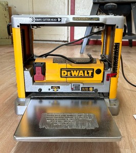lot 49 image: DeWalt DW734 12 12 Inch Heavy Duty Portable Thickness Planer