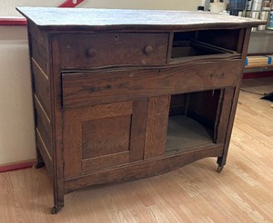 lot 426 image: Antique Wooden Commode  Washstand