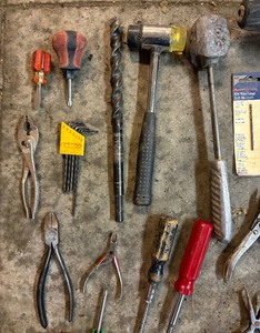 lot 456 image: Skil Drill, Hammers, Pliers, Screwdrivers and More