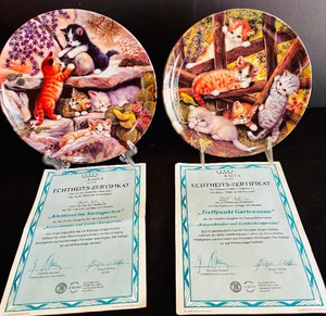 lot 81 image: Jurgen Scholz Kitten Plates with Certifications