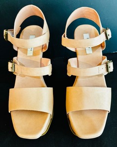 lot 89 image: Brand New Simply Vera, Vera Wang in Blair Blush