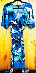 lot 307 image: Beautiful BCBG Maxazria Wrap Dress in Black, Blue, Green and White