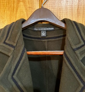 lot 314 image: Darling Linda Allard Ellen Tracy Jacket in Gray and Black Trim